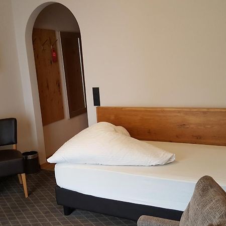 Hotel Mozart Landeck Bagian luar foto
