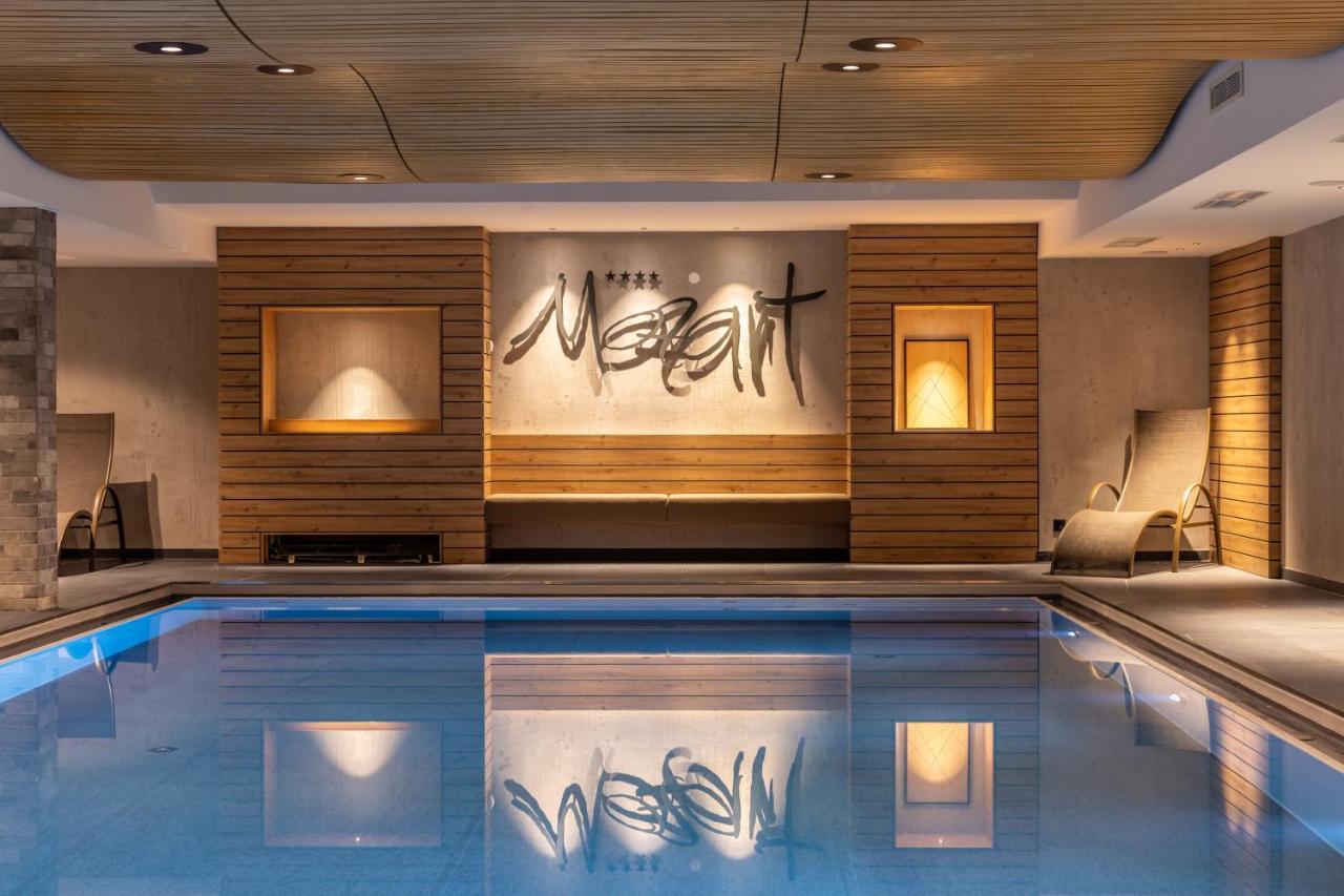 Hotel Mozart Landeck Bagian luar foto