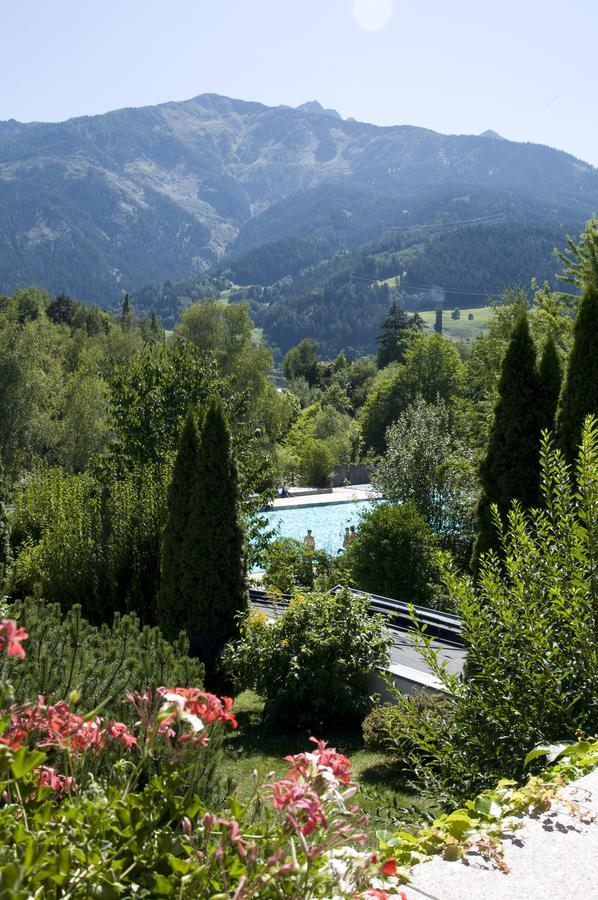 Hotel Mozart Landeck Bagian luar foto