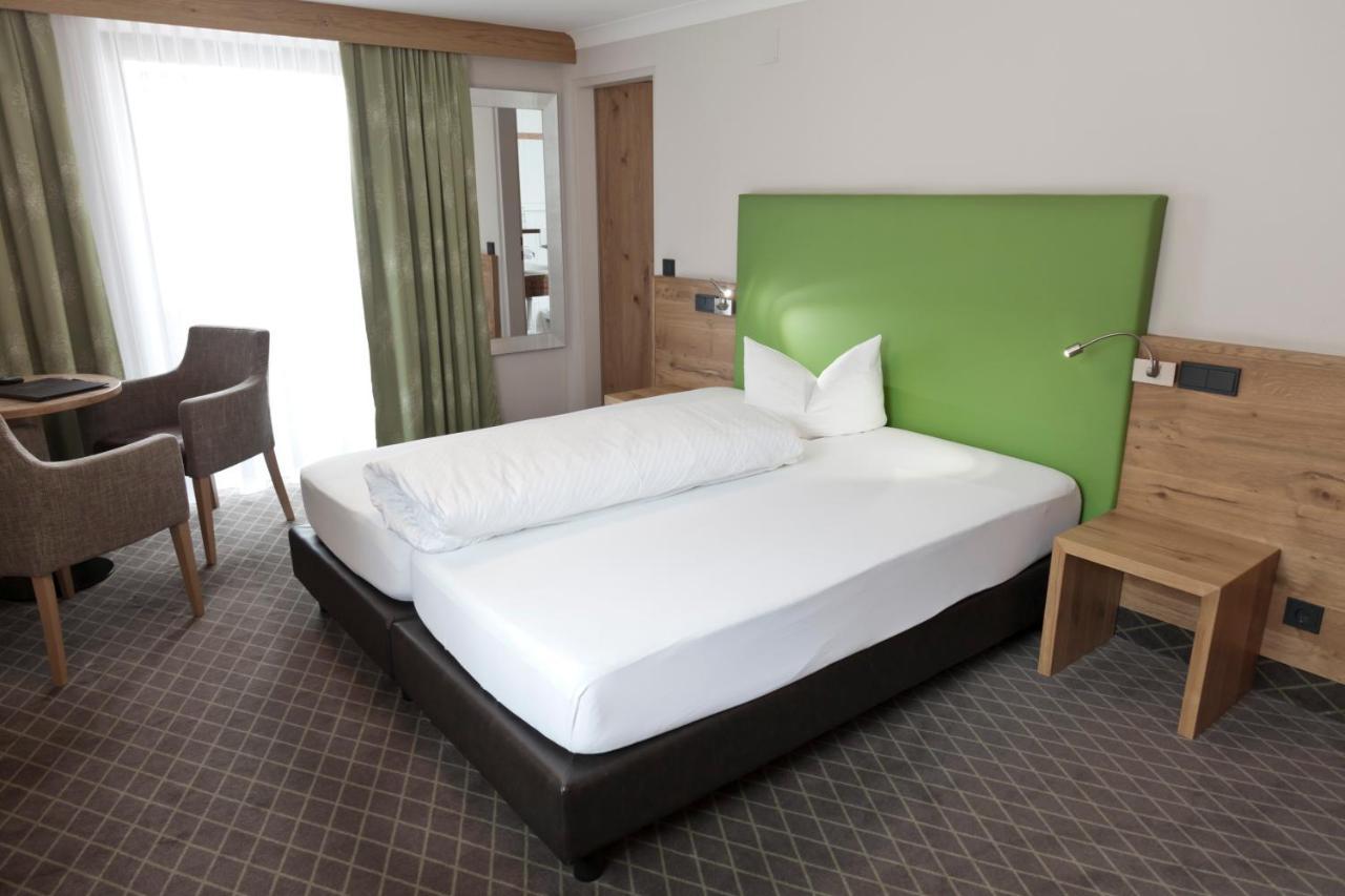 Hotel Mozart Landeck Ruang foto